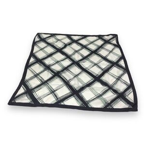 VTG Banana Republic black white and green geometric print square Scarf